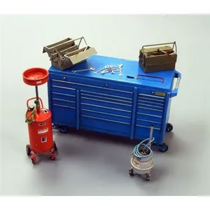 Garage Equipment - 1:35e - Plus Model pas cher