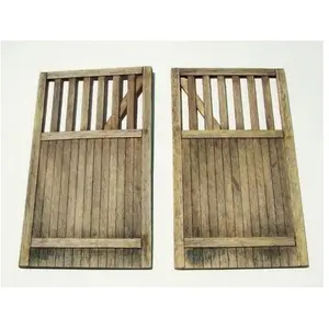 Wooden Gate - Straight - 1:35e - Plus Model pas cher