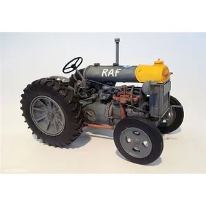 Fordson N-big - 1:35e - Plus Model pas cher