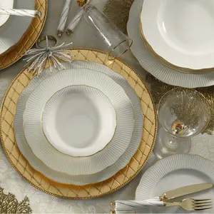 Merkloos / Sans marque Set de table 24pièces avout porcelaine blanc liseré or Set pas cher