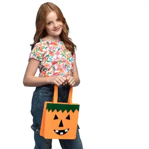 Comparateur de prix : Boland 73219 - Sac à citrouille en feutre, 23 x 23 x 9 cm, sac à bonbons pour Halloween et Carnaval