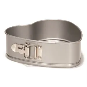 Comparateur de prix : Leopold Moules coeur avec charnière en acier revêtu 12cm - lot de 2 SILVER TOP