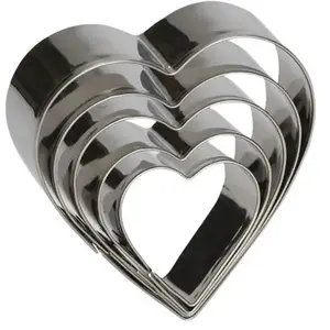 Comparateur de prix : PATISSE - Lot de 5 découpoirs coeur inox 18/0