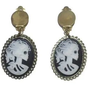 Comparateur de prix : RueDeLaFete Boucles d'oreilles gothique