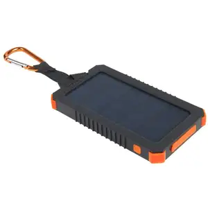 Batterie Externe Solaire USB 2.1A 5000mAh IPX4 Antichocs Xtorm Impulse Noir