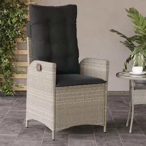 vidaXL Chaise inclinable de jardin coussins gris clair résine tressée pas cher