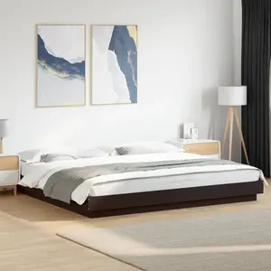 vidaXL Cadre de lit avec lumières LED noir 180x200 cm bois ingénierie pas cher