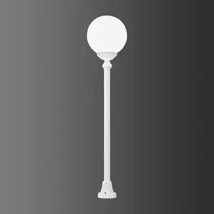LCD Borne lumineuse 1132 à abat-jour sphérique, blancVendu parluminaire
