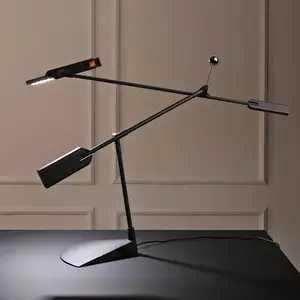 Stilnovo lampe à poser LED Halley, noir, portée 100 cm pas cher
