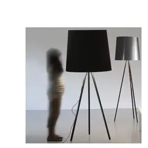 Comparateur de prix : Martinelli Luce EVA-Lampadaire Trépied Noir H192cm