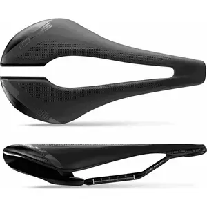 Comparateur de prix : Selle SP-01 Boost Superflow Carbone Noir 146x250mm 165gr - Légère et Résistante