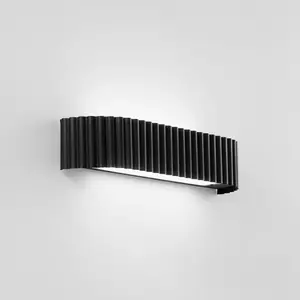 Comparateur de prix : Luce Ambiente Design Applique murale LED Niike, noir, largeur 40 cm, m...