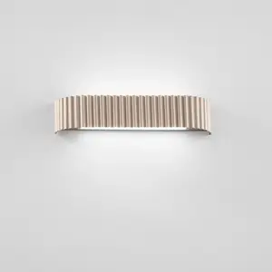 Comparateur de prix : Luce Ambiente Design Applique murale LED Niike, couleur or, largeur 40...