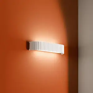 Comparateur de prix : Luce Ambiente Design Applique murale LED Niike, blanche, largeur 40 cm...
