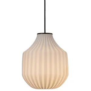 KARMAN lampe à suspension CIRCUS (Modèle B - Verre blanc et aluminium noir mat)Vendu parmyareadesign