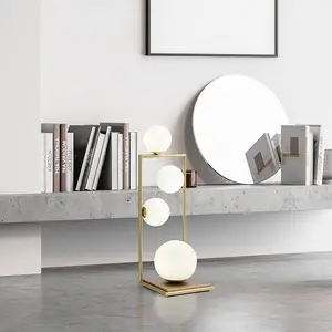 miloox by Sforzin Lampe de table Buble dorée opale à 4 lampes dimVendu parluminaire