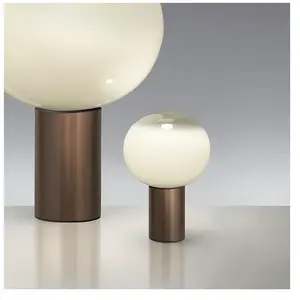 Comparateur de prix : Artemide Laguna 16 lampe à poser en bronze