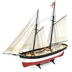 Amati Maquette de bateau en bois : Hunter Q-Ship pas cher
