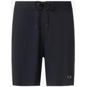 Short Oakley Performance 19 Inch Boardshort noir pur - 34 pas cher