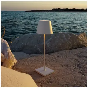 Comparateur de prix : Zafferano Lampe de table led rechargeable et dimmable Poldina Pro White