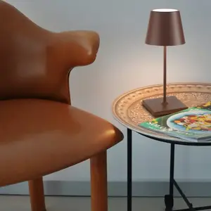 Lampe de table LED Zafferano Poldina Pro Mini Corten, rechargeable et ... pas cher