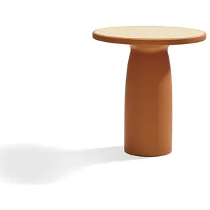 QEEBOO table pour l'intérieur et l'extérieur TOTO avec plateau en verre Ø 70 cm (Glitter mango - Polyéthylène et verre)