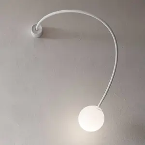 Karman Applique murale Moony, blanc, Ø 15 cm, saillie 100 cm VerreVendu parluminaire