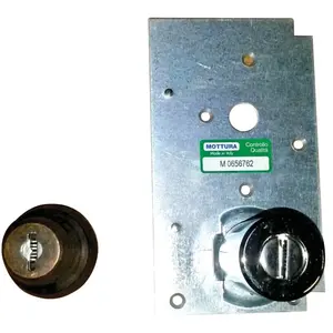 Comparateur de prix : Cylindre double pompe pour serrure 448 50 gauche - mottura - 91295s500