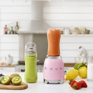 Comparateur de prix : Blender - SMEG - BLF03PKEU - 800 Watts - 1.5 L - 4 programmes pré-réglés
