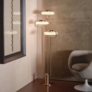 kdln lampadaire LED TRATTO, laiton, hauteur 150 cm, à 3 lampesVendu parluminaire