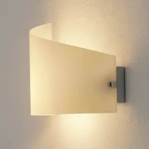 Comparateur de prix : Fabas Luce Applique Moa avec abat-jour en verre courbé