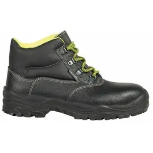 COFRA - Chaussures de sécurité - Riga S3 SRC Taille 43 - RIGA43 pas cher