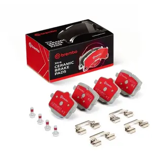 BREMBO P06101NX Jeu de plaquettes de frein XTRA LINE - Ceramic préparé pour l'indicateur d'usure, avec tôle anti-bruit, avec accessoires pas cher
