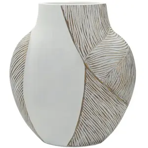 Comparateur de prix : Vase en résine blanche 27 x 11,5 x 31 cm