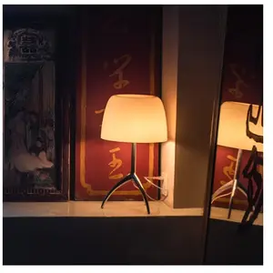 Lampe Lumière petit modèle blanche et chromée FoscariniVendu parreuter