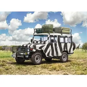 Italeri Maquette voiture : Toyota Land Cruiser SAFARI pas cher