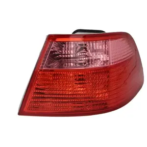 Feu arrière MAGNETI MARELLI 712415051110 pas cher