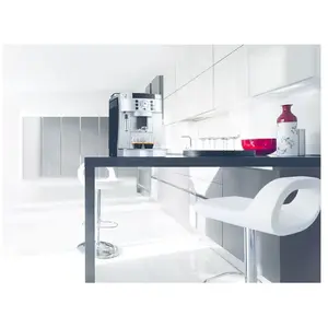 Expresso avec broyeur Delonghi ECAM 22.140.SB gris 15 bars pas cher