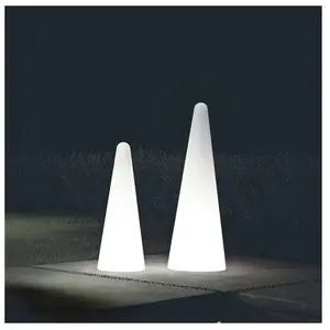 Slide CONO OUT-Lampe d'extérieur H150cm BlancVendu parmyareadesign