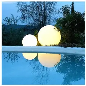 Slide GLOBO OUT-Lampe de sol / Suspension d'extérieur Ø60cmVendu parmyareadesign
