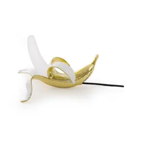 Comparateur de prix : SELETTI lampe de table BANANA LAMP GOLD (Dewey - résine et verre)