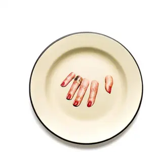 Seletti Assiette en métal émaillé « Toiletpaper» Ø 26 cm   Doigt pas cher