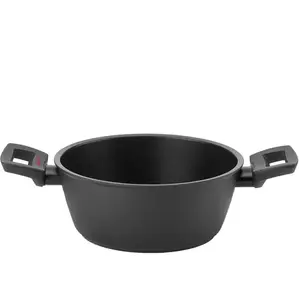 Casserole noire avec deux poignées  20 cm
