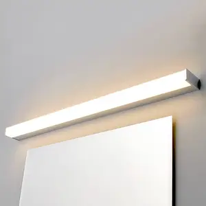 LAMPENWELT.COM Lindby, applique murale LED Philippa, angulaire, 89 cm, chrome, IP44Vendu parluminaire