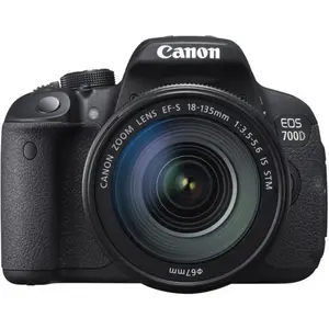 Reflex EOS 700D - Noir + Canon Canon EF-S 10-18mm f/4.5-5.6 IS STM f/4... pas cher