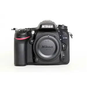 Reflex D7500 - Noir + Nikon AF-S DX Nikkor 18-105mm f/3.5-5.6G ED VR f... pas cher