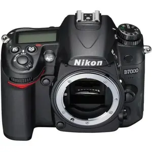 Nikon Reflex D7000 - Noir + SIGMA Sigma zoom 18-200mm f/3.5-6.3 DC OS ... pas cher
