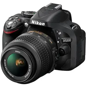 Reflex D5200 - Noir + Nikon AF-S DX Nikkor 18-55mm f/3.5-5.6G ED f/3.5... pas cher