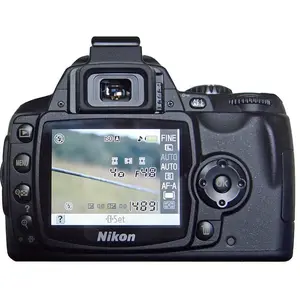 Reflex D40 - Noir + Nikon AF-S DX Nikkor 18-55mm f/3.5-5.6G ED II f/3.... pas cher