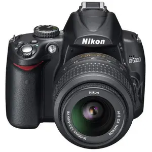 Reflex D5000 - Noir + Nikon AF-S DX Nikkor 18-55mm f/3.5-5.6G VR f/3.5... pas cher